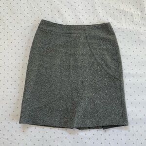 Steilmann gray colored midi skirt for women in excellent condition.